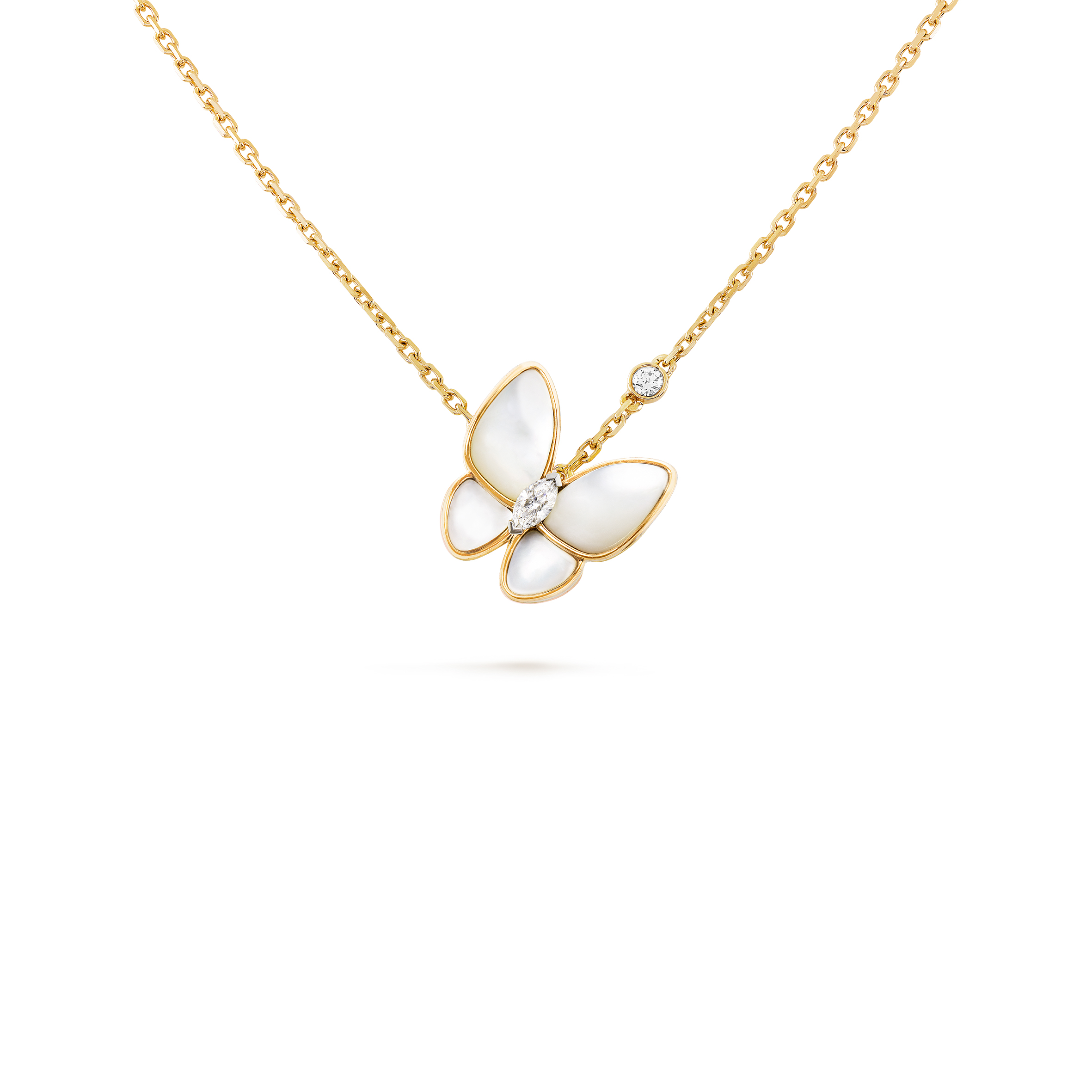 V*N CL*F arpels two butterfly pendant vcaro8fb00